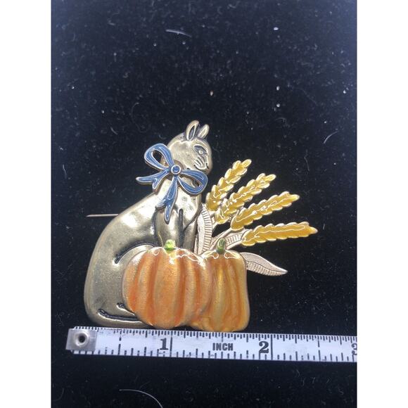VTG KC Kenneth Cole Enamel Autumn Cat Pumpkin Brooch Pin 2" - Picture 4 of 4